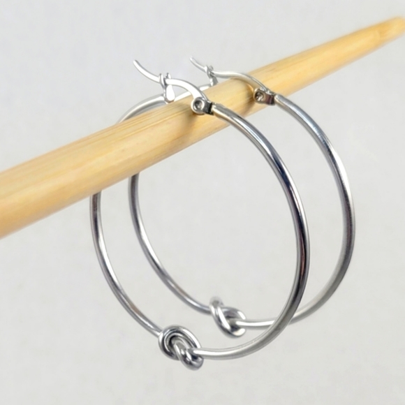 1.5" Knot Hoop Earrings